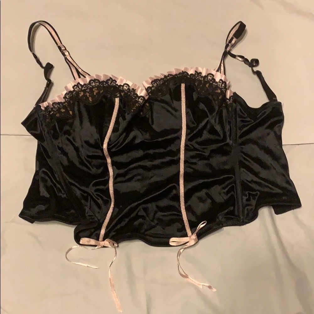 NWT Victoria’s Secret bustier 36c